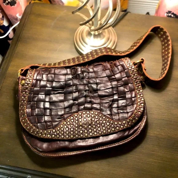 Frye Stacy Studded Leather Woven Shoulder Bag - Rare - Picture 1 of 15